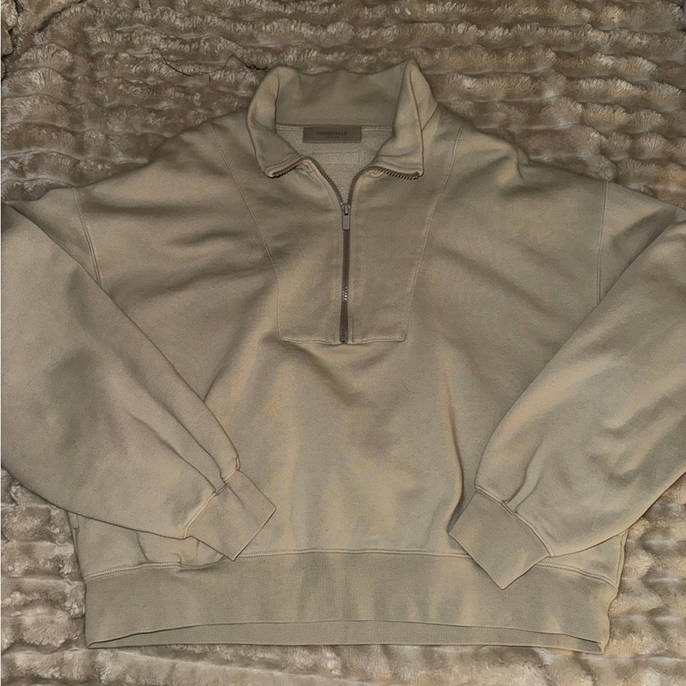 Women’s Essentials Sweatshirt